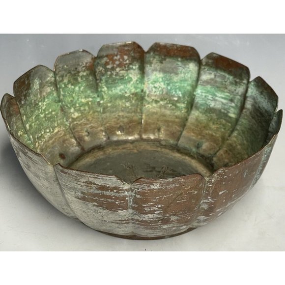 Mid-Century Silvered Copper United Arab Republic Middle Eastern Incised Bowl - Picture 7 of 16